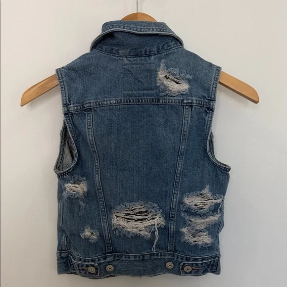 Levi’s Women’s Distressed Denim Vest – Blue – Size XS - Picture 4 of 8